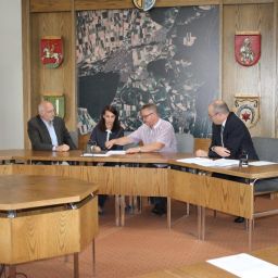 Vertragsunterzeichnung ITK