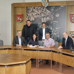 Vertragsunterzeichnung ITK