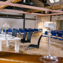 Bestuhlung bei Trauungen