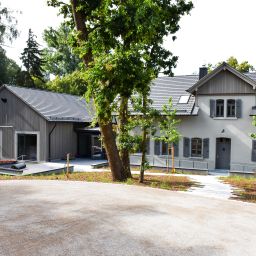 Veranstaltungsrondell vor dem Forsthaus