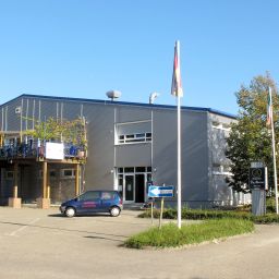 Rheinberghalle von außen