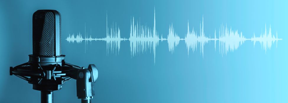 05_MAY22-Podcast Shutterstock